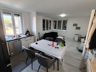  Appartement à louer 4 pièces 75 m²
