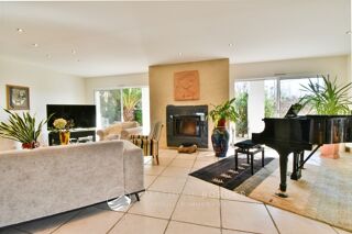  Villa � vendre 6 pi�ces 234 m�