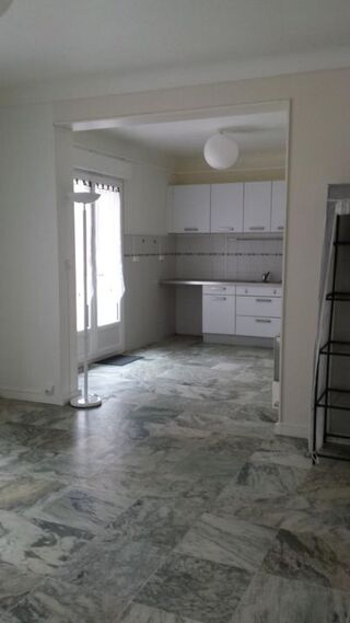  Appartement à louer 1 pièce 32 m²