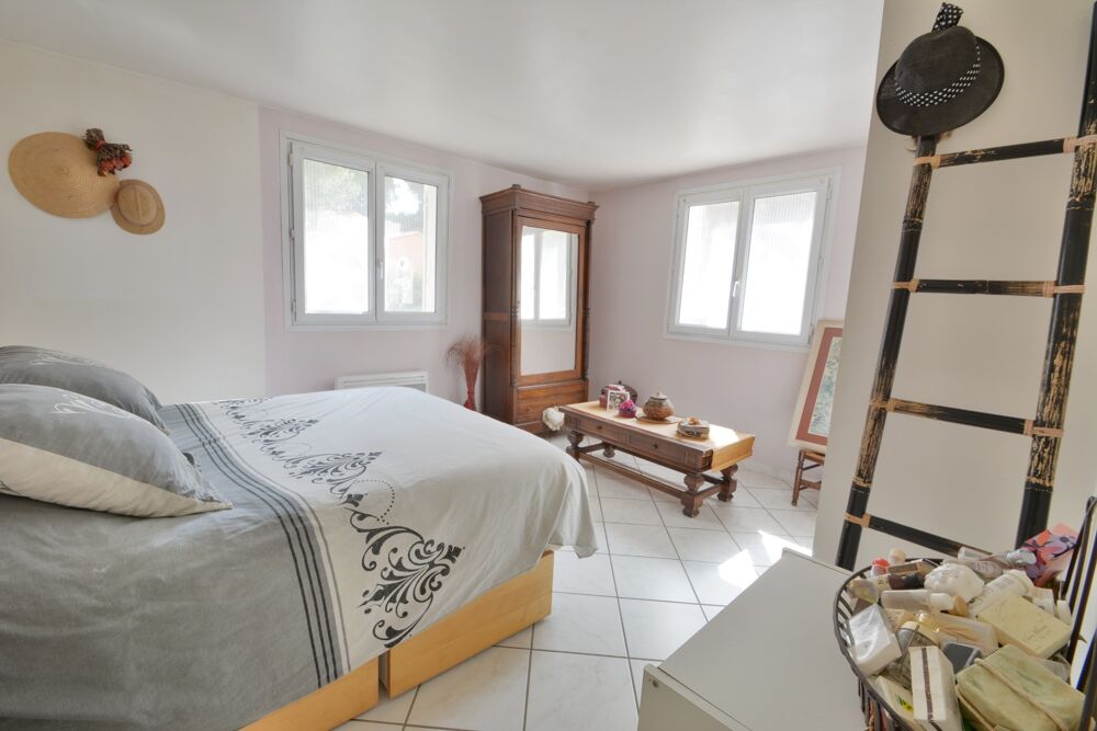 Vente Maison Maison au Calme avec piscine et Studio indépendant Velaux