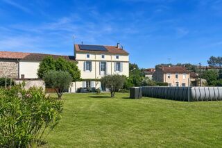  Propriété/château à vendre 8 pièces 280 m²