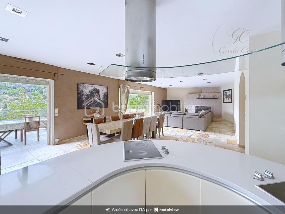 à vendre  Propriété/château Roquefort-les-Pins (06330)