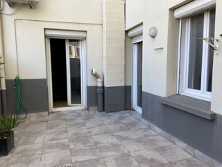  Immeuble � vendre 10 pi�ces 376 m�