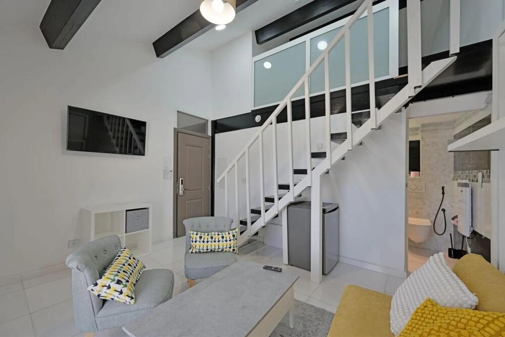 Vente Appartement Avignon intra-muros – Immeuble de rapport rénové, de 8 logements, vendu entièrement meublé Avignon