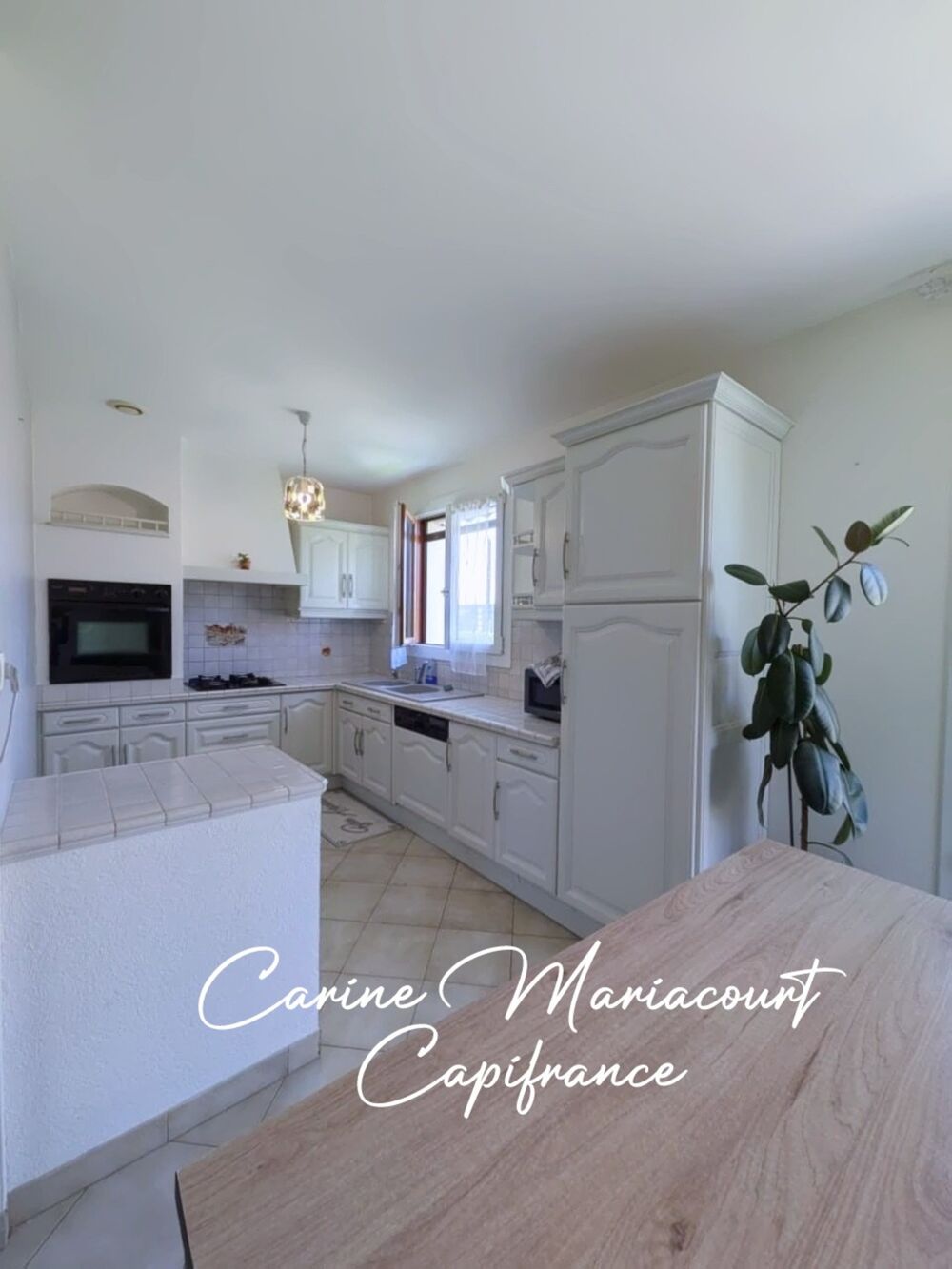 ? Maison familiale 4 chambres avec piscine, grand terrain clos et sous-sol complet  Proche Saint-Maixent-lÉcole ?