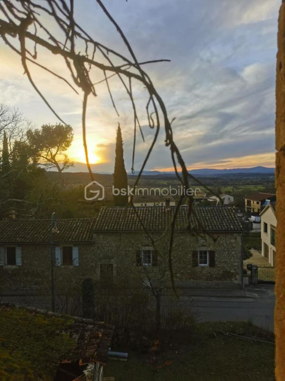 Grande opportunité de rénovation , plus terrain constructible