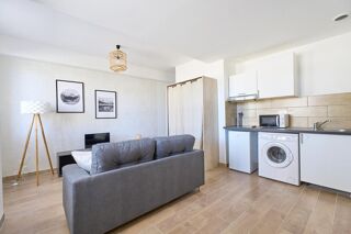  Immeuble à vendre 9 pièces 200 m²