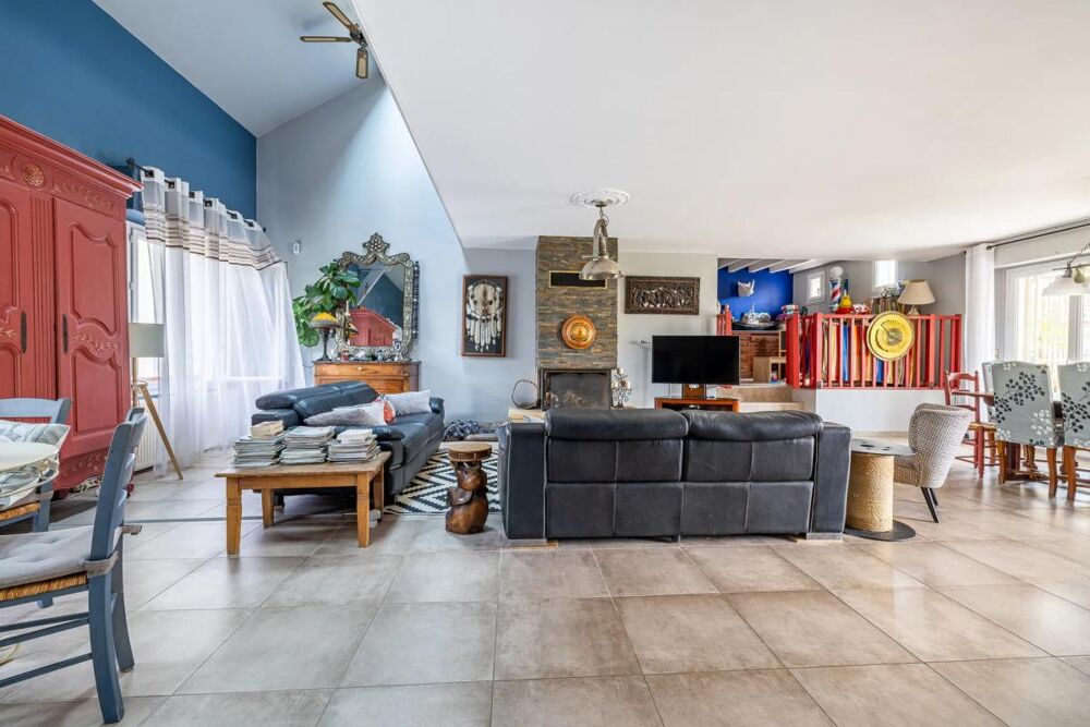 Maison de 13 pièces de 325 m² à Athis-Mons
