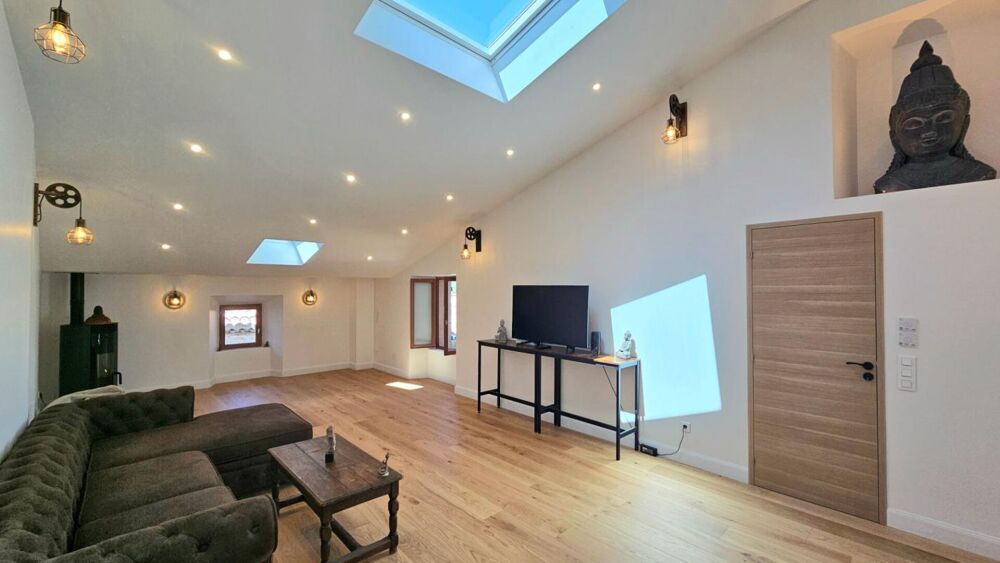 Vente Maison Maison de caractère rénovée avec goût . Vue panoramique .  Bargème (Var) Bargeme