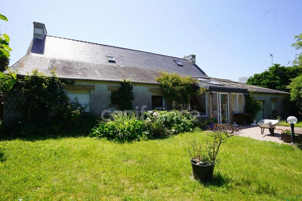 Propriete à vendre 10 pièces PLOZEVET (29) 3 Gites 220 m2