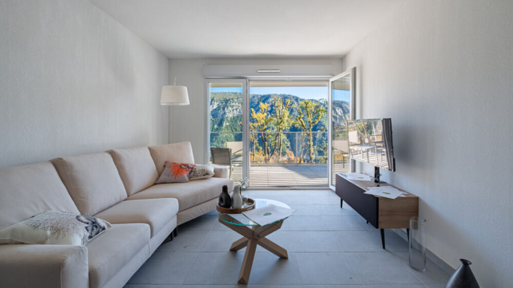 Très beau 3 pièces de 66 m² avec terrasse de 14 m², un double stationnement et une cave