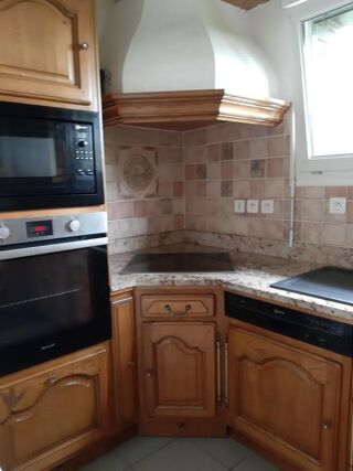  Appartement à louer 4 pièces 115 m²
