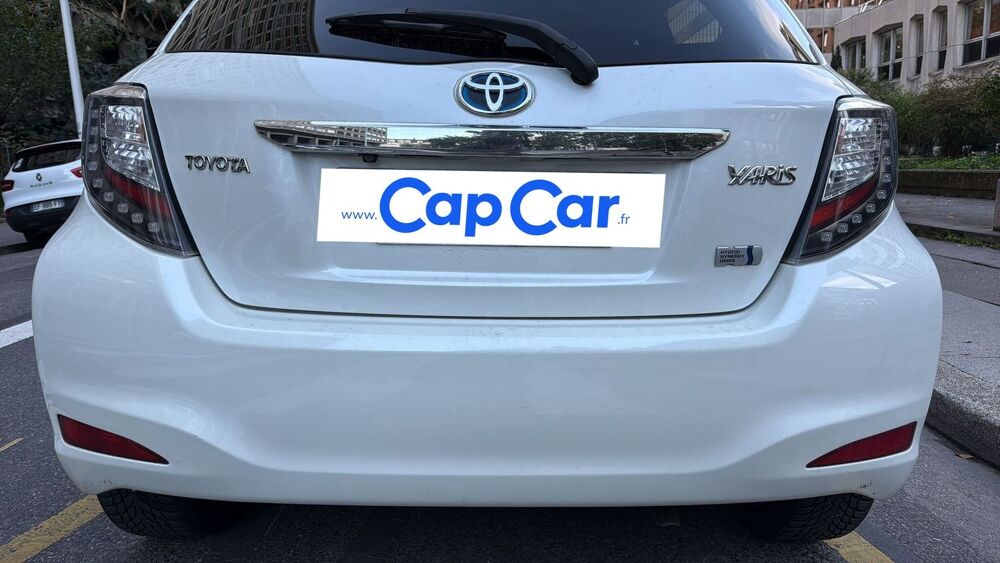 Yaris 1.5 VVT-i 100 Hybrid E-CVT Style 2013 occasion 69003 Lyon