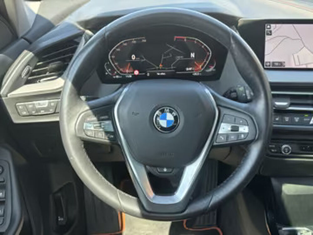 S&eacute;rie 1 118i Sport Line Matrix LED Virtual Cockpit Navi Pano SHZ 2022 occasion 33000 Bordeaux