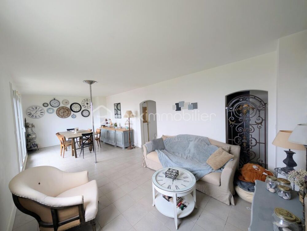 Vente Appartement Appartement 3 pièces avec balcon, place de parking et cave, proche RER A Champs-sur-Marne et du futur Métro 15 et 16 du Grand Pa Noisy le grand