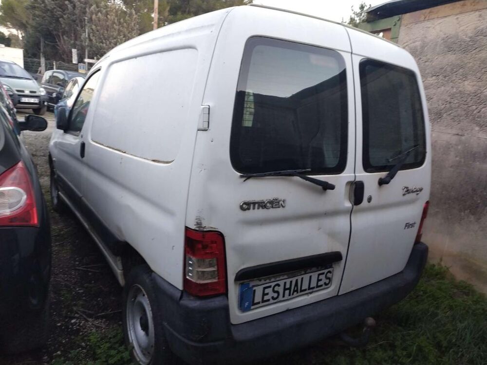 Berlingo 1,6 HDI75CV 2 PLACES 2011 occasion 13510 &Eacute;guilles