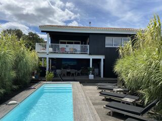  Villa à vendre 7 pièces 220 m²