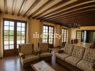  Villa à vendre 10 pièces 227 m²