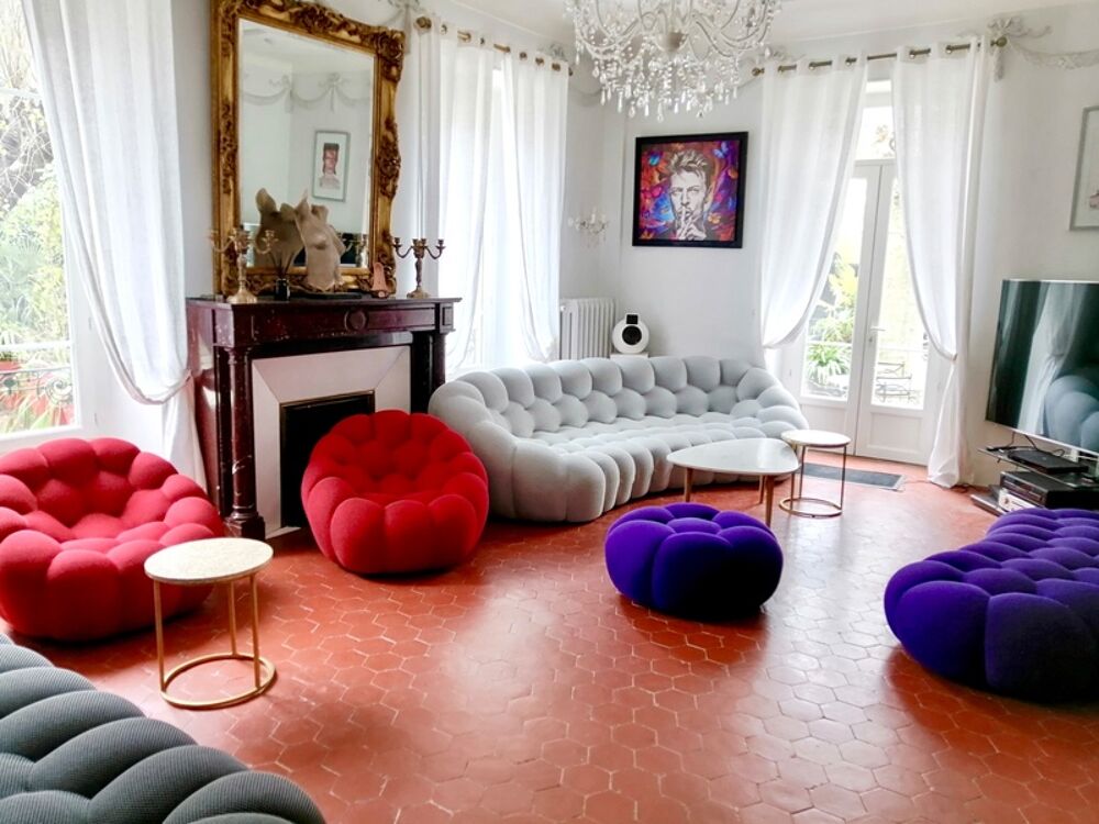 Maison de caractère au coeur dAlès à vendre 12 pièces ALES (30)