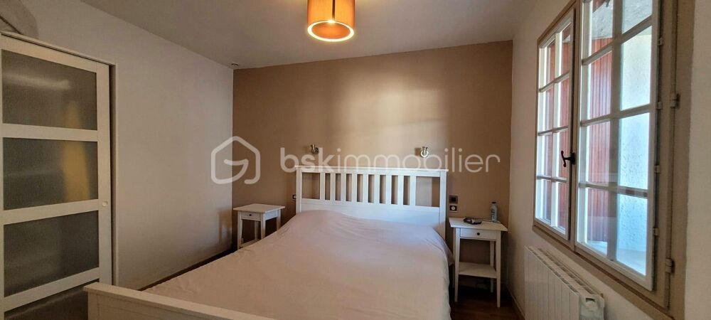 MAISON DE PLAIN PIED DE 70M2,GRENIER AMENAGEABLE DE 70M2, DEPENDANCES, GARAGE + COUR FERMEE