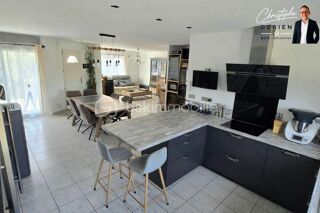  Villa à vendre 9 pièces 182 m²