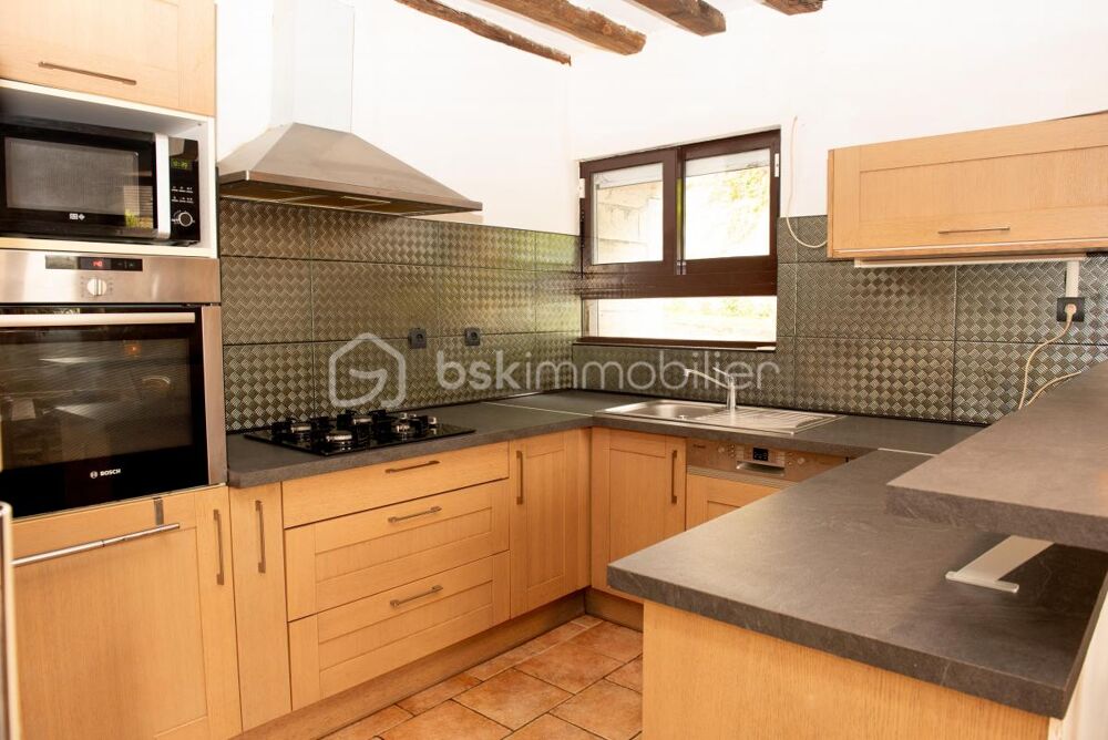 - Prix en baisse pour ce bien top pour ceux/celles qui ne craignent pas les travaux - Coup de coeur - A visiter ! -