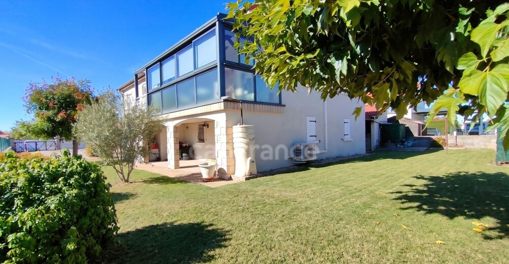 Vente Maison VEAUCHE – Belle maison familiale d'environ 130 m² sur 1050 m² de terrain clos et arboré Veauche