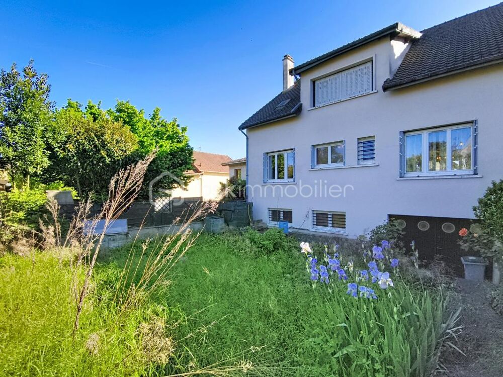 Maison familiale avec sous-sol total  Secteur calme et recherché de Louvres