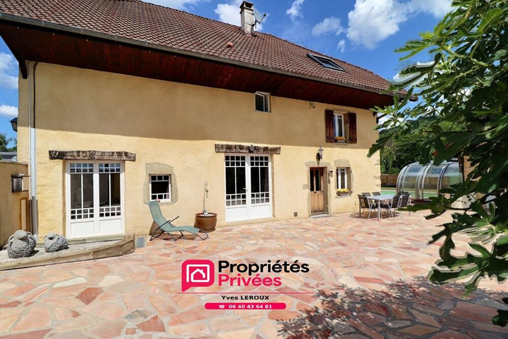Charmante maison individuelle , 7 pièces, piscine