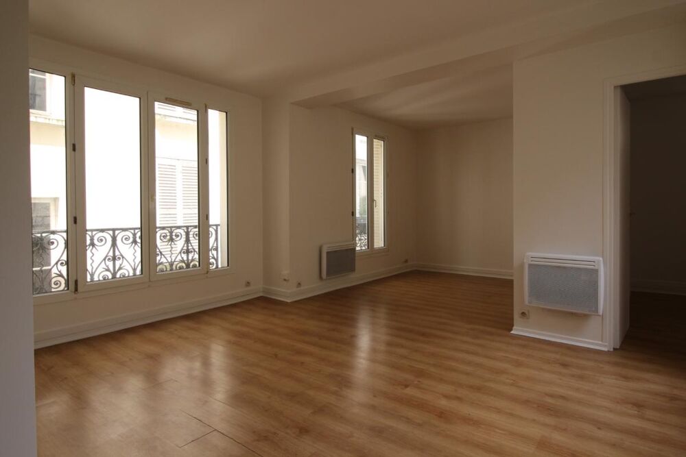 Bel appartement lumineux de 2/3 pièces au 2eme étage à 200 m du métro Louise Michel