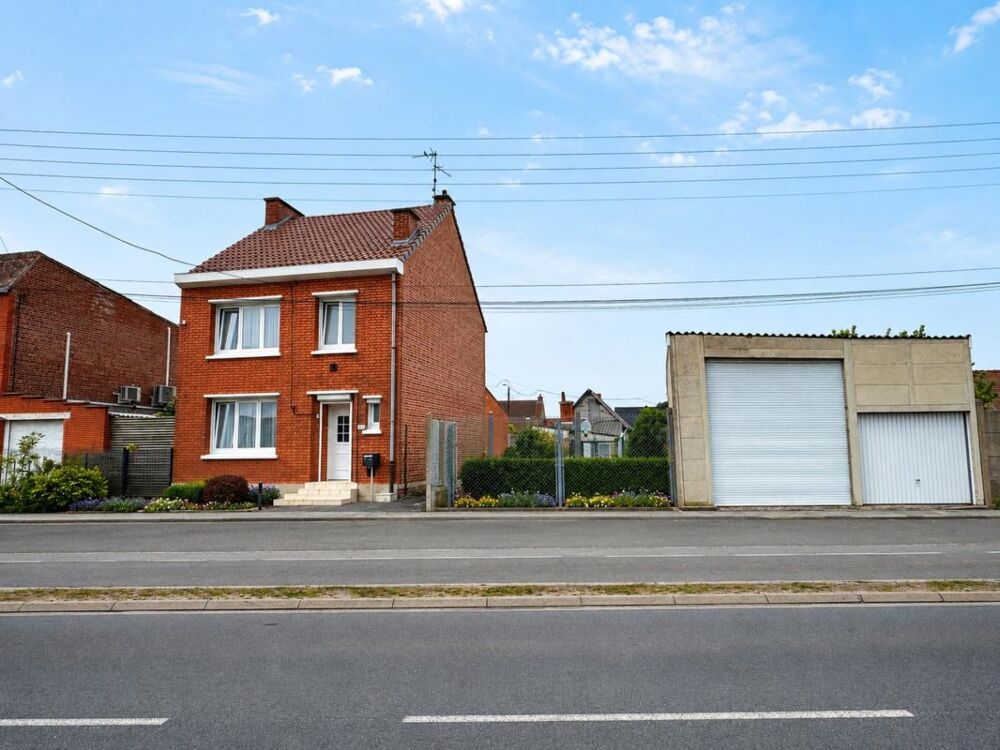 RACHES - LOT MAISON + DÉPENDANCE + 2 DOUBLES GARAGES