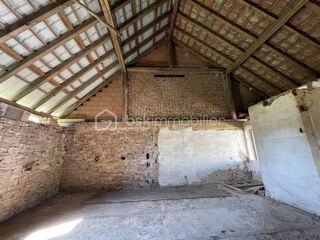  Remise / Grange à vendre 1 pièce 300 m²