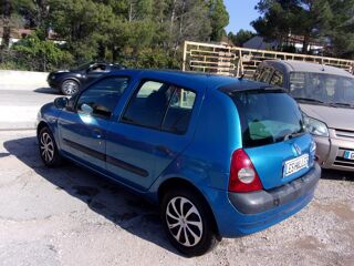 Clio II 1,5 DCI DYNAMIQUE 80CV 2004 occasion 13510 &Eacute;guilles
