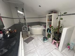  Maison � vendre 5 pi�ces 203 m�