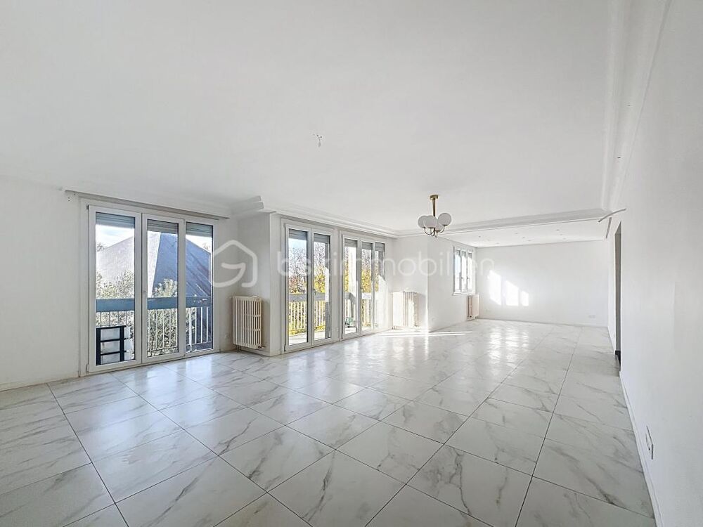 Appartement 4 pièces de 122 m2 refait entièrement à neuf à LHAY LES ROSES