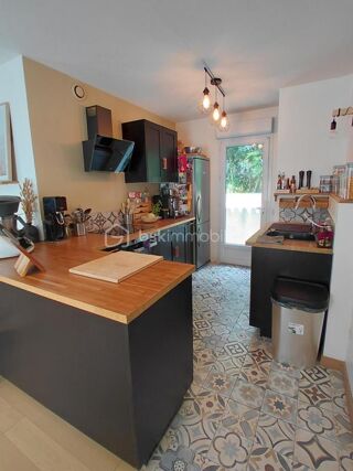 Vente Maison Maison entièrement rénovée de 70m² avec piscine, terrasse plein sud et garage Pont saint esprit