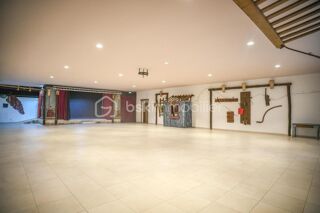  Maison à vendre 10 pièces 550 m²