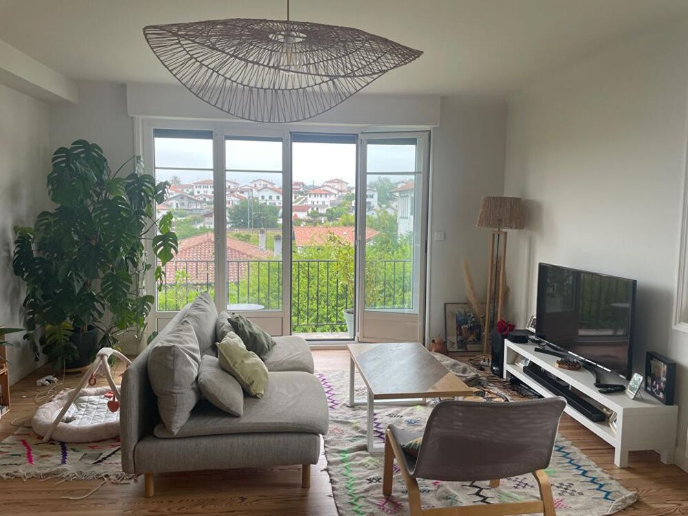 Ciboure, appartement rénové de 109m2 avec jardin et parking