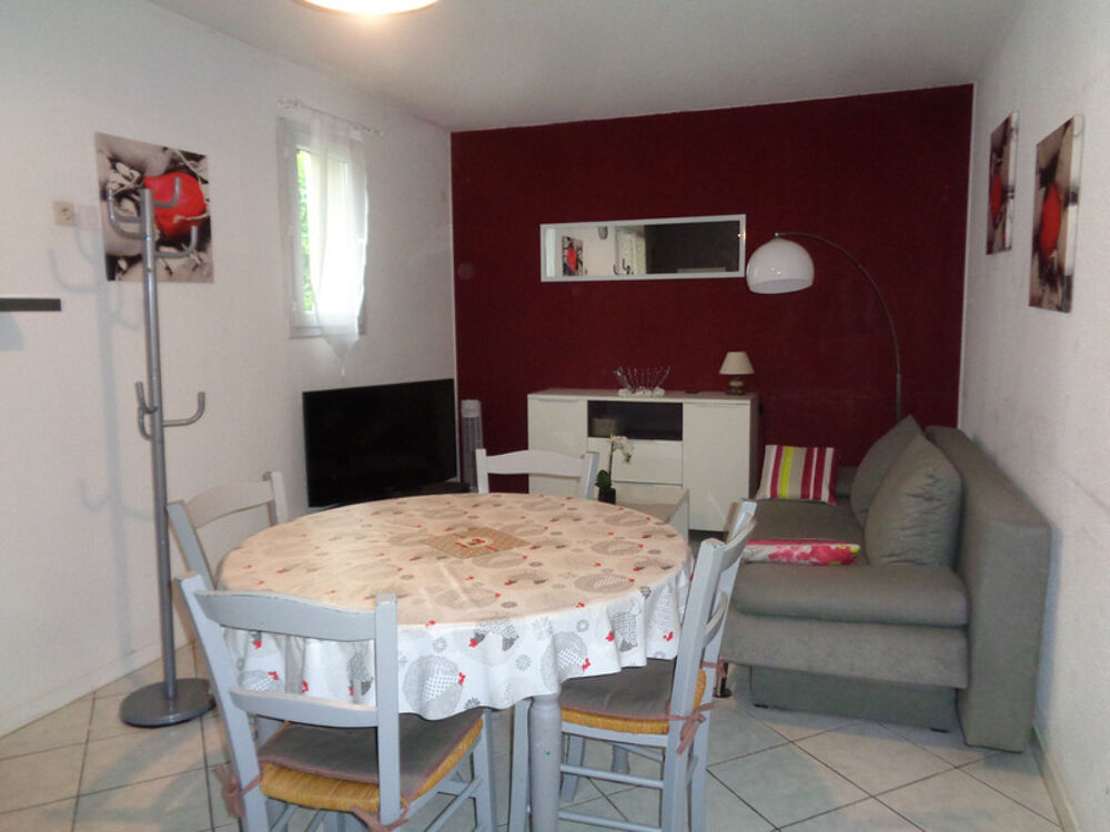 Maison à vendre 2 pièces OZILLAC (17) 2 pièces avec jardin privatif  Proche thermes de Jonzac