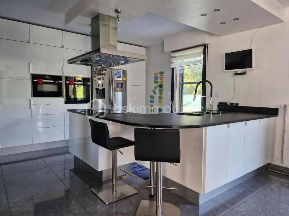 Vente Maison Belle maison individuelle 4 chambres, jardin, garage et stationnement facile Wattrelos