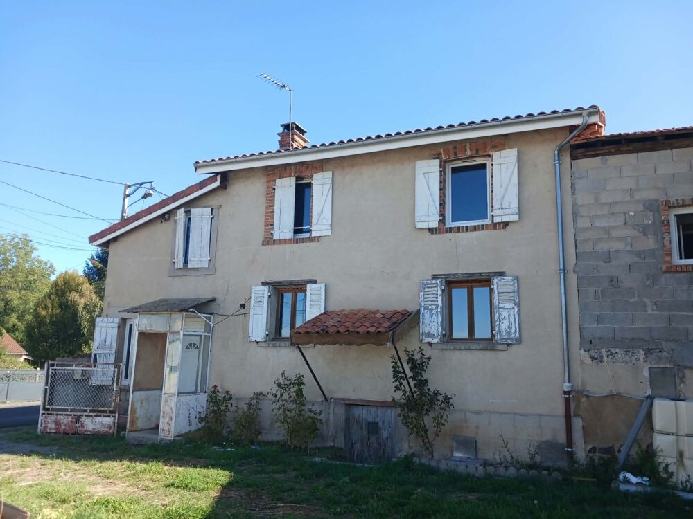 Maison de charme avec dépendances sur 1 391 m² de terrain  Paslière