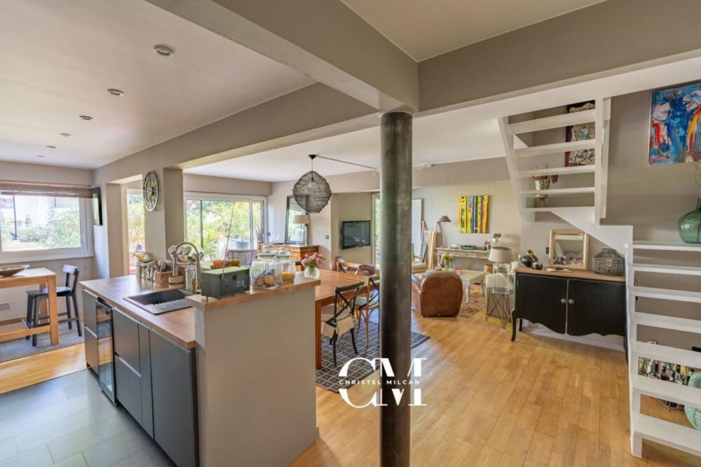 Vente Appartement Bordeaux-Caudéran Duplex 98m² jardin, piscine, box garage et parking Bordeaux