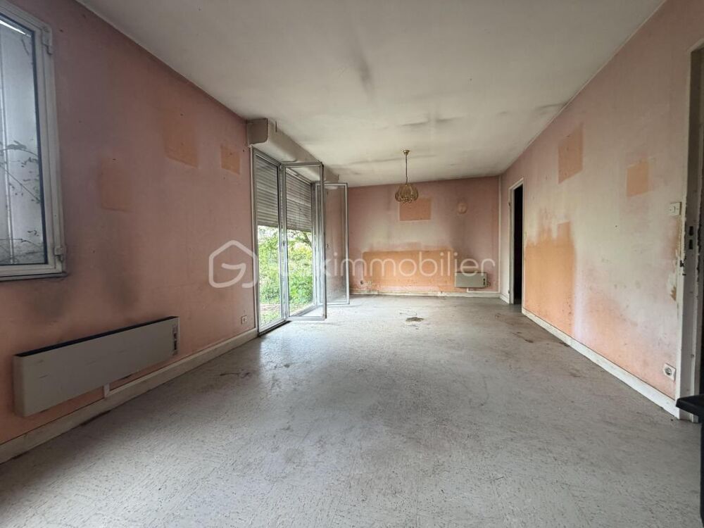Vente Maison PLAIN PIED À RÉNOVER SUR UNE PARCELLE DE 1700 M2 DE TERRAIN Les damps