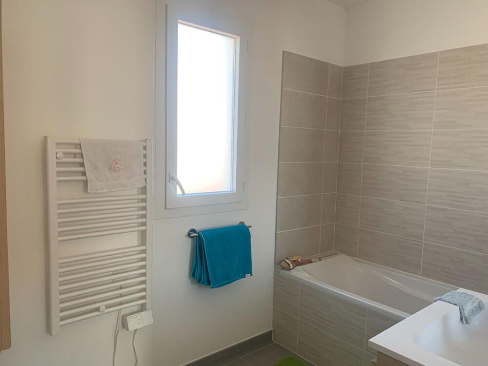 Vente Maison VIAGER OCCUPÉ - Maison T3 récente de 72 m² avec garage et extérieur Port de bouc