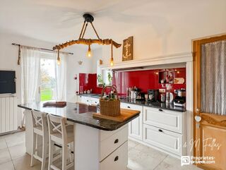  Maison � vendre 9 pi�ces 205 m�