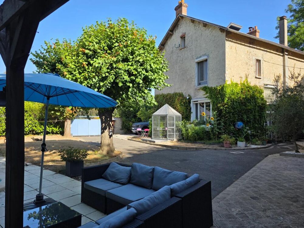 Maison meulière 143 m²+ dependance + garage et piscine