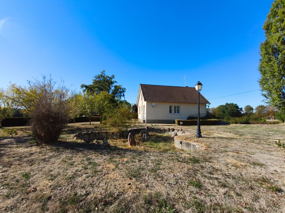 Vente Maison Maison à rénover CHÉNIERS 23 cuisine séjour 3 chambres garage terrain 1948 m² 73 000 € Cheniers