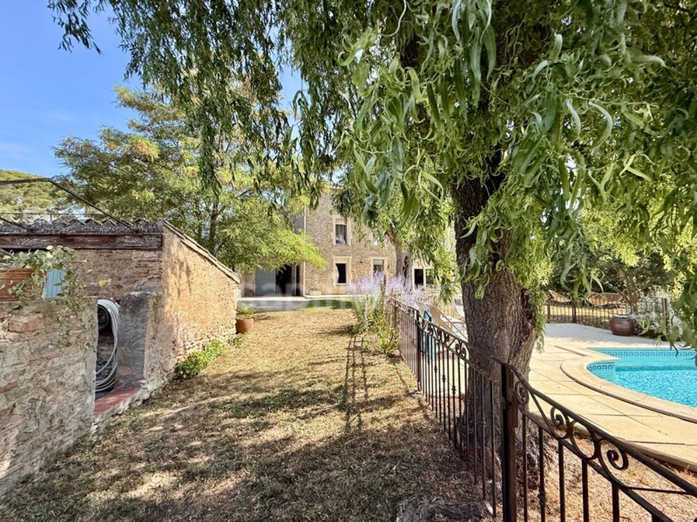 Maison de Maitre CARCASSONNE sur 233m2 habitables , 5 chambres, garage, piscine terrain 1100m2