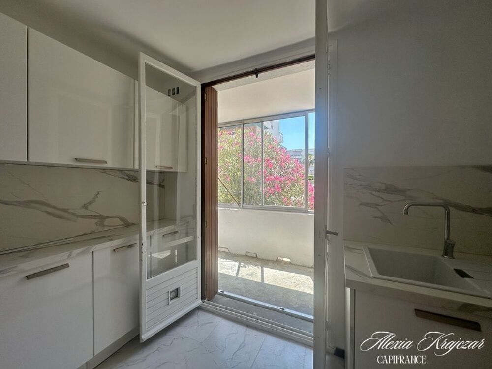 Vente Appartement A VENDRE - Appartement T3 en résidence - 54m², 2 chambres - Loggia - Place de parking privative - Cave - BEZIERS, quartier le Ca Beziers
