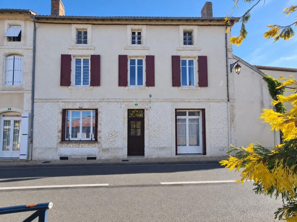 Vente Maison ? Maison de caractère aux multiples possibilités – Cœur de Saint-Laurent-de-Céris Saint laurent de ceris